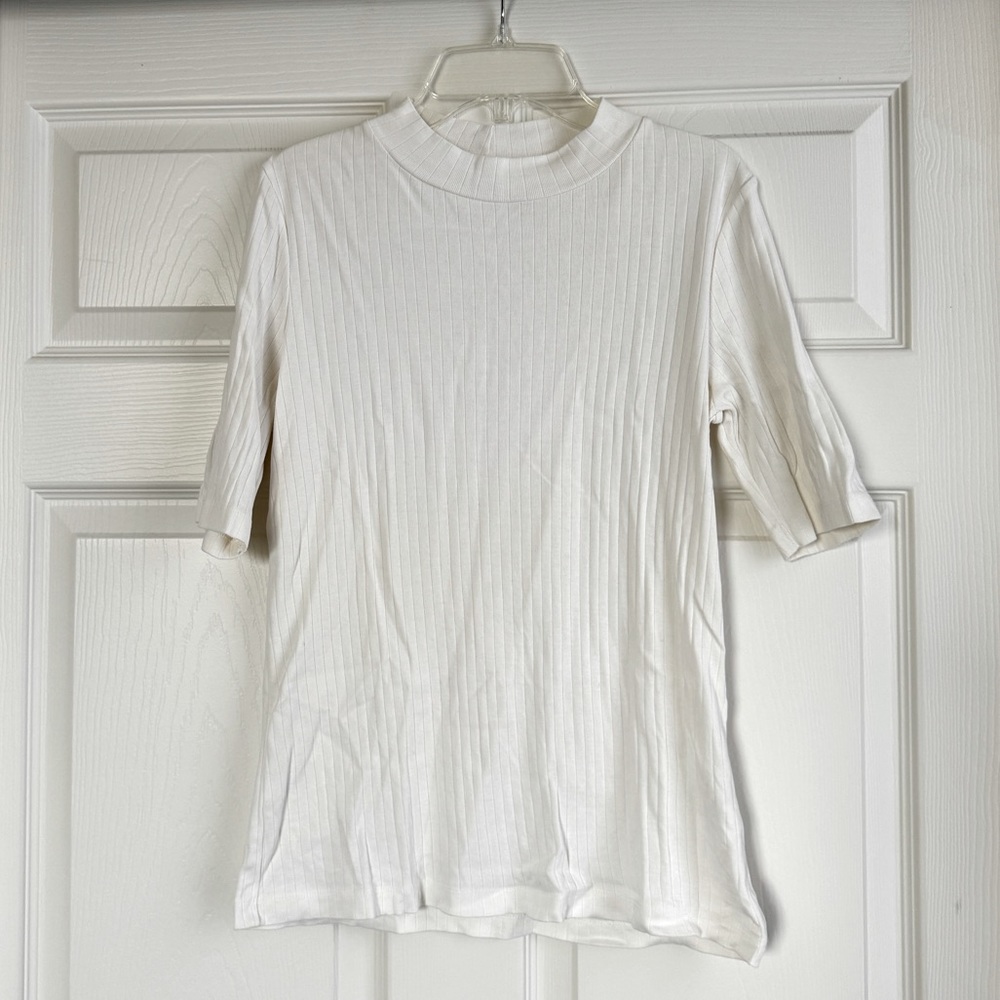 Half-sleeve white ribbed top